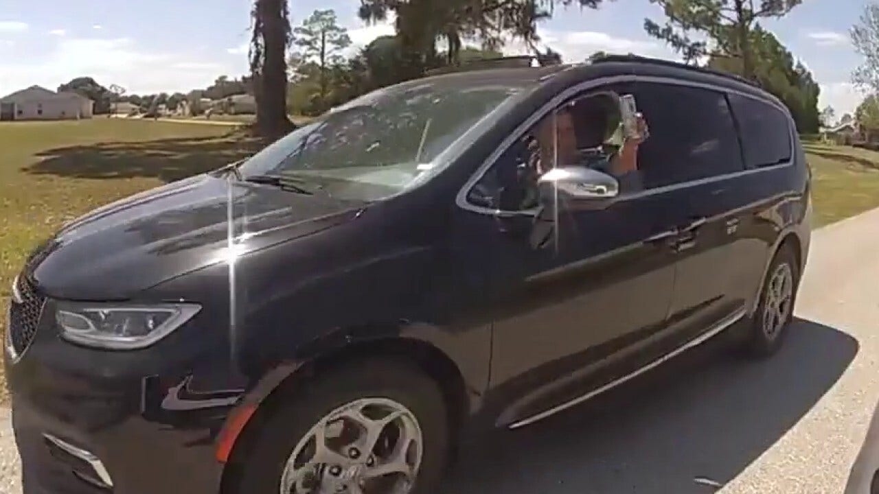 Alleged Florida thief offers deputies a drink after car chase