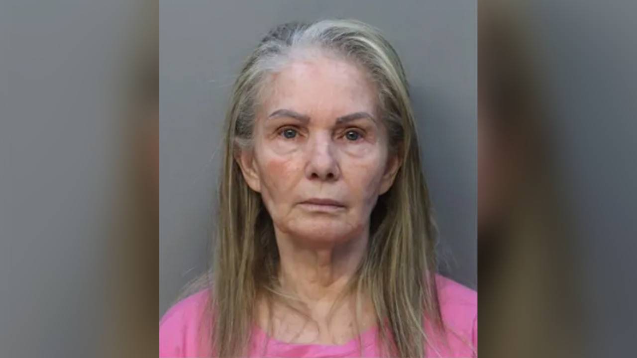 Florida woman cons man out of thousands in tarot card-reading scam: report