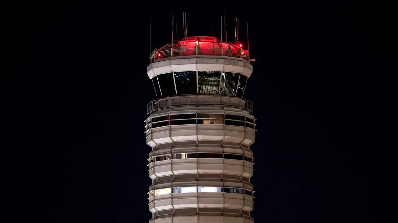 FAA increasing air traffic control staff, supervisors at Ronald Reagan Airport