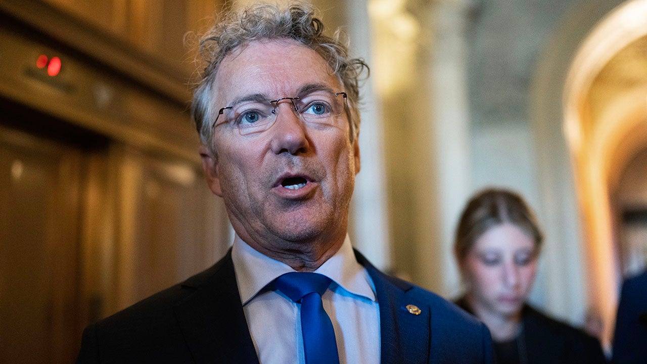 4 Senate Republicans side with Dem resolution opposing Trump tariffs on Canada