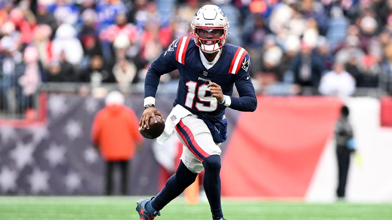 NFL news: Cowboys reportedly acquire quarterback from Patriots