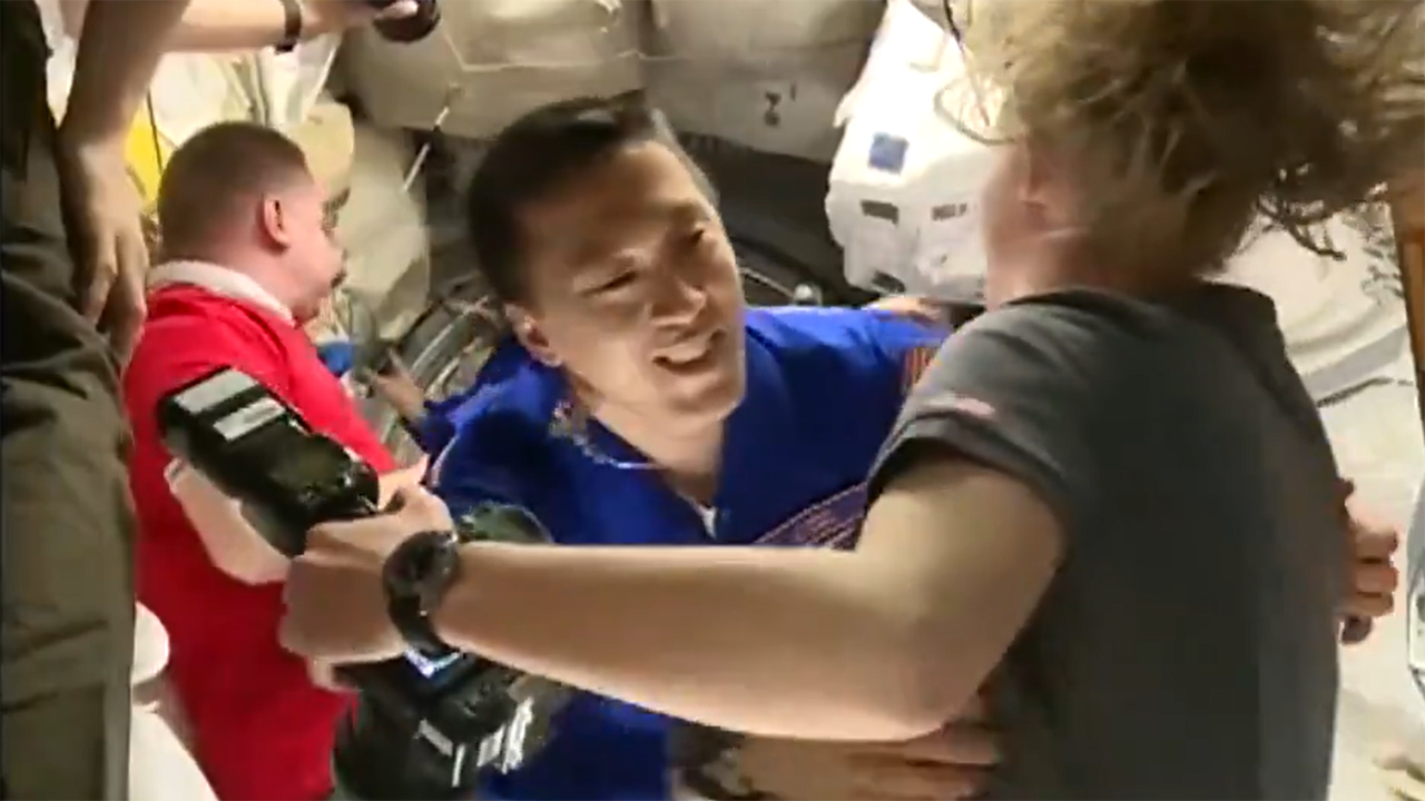 NASA astronaut Jonny Kim arrives to International Space Station on Russian craft