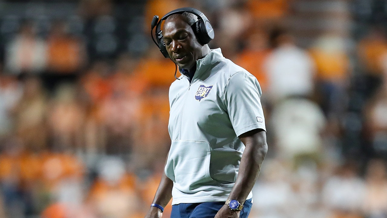 College football news: Former Kent State coach took massive loans from booster