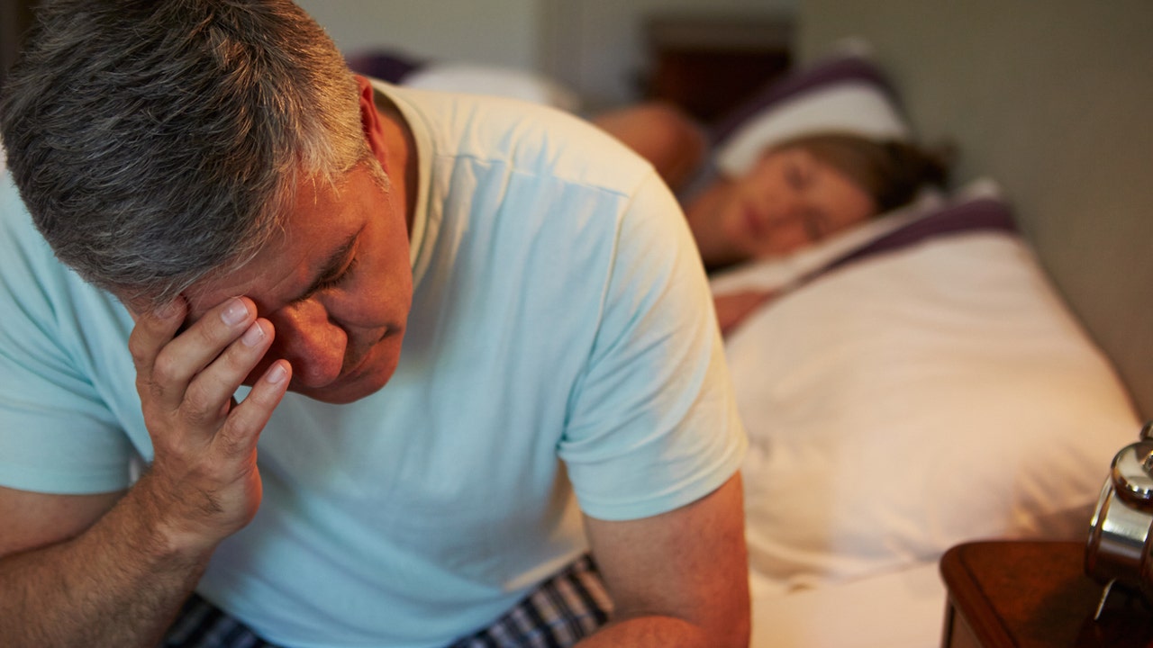 Sleep expert explains why most Americans wake up during the night