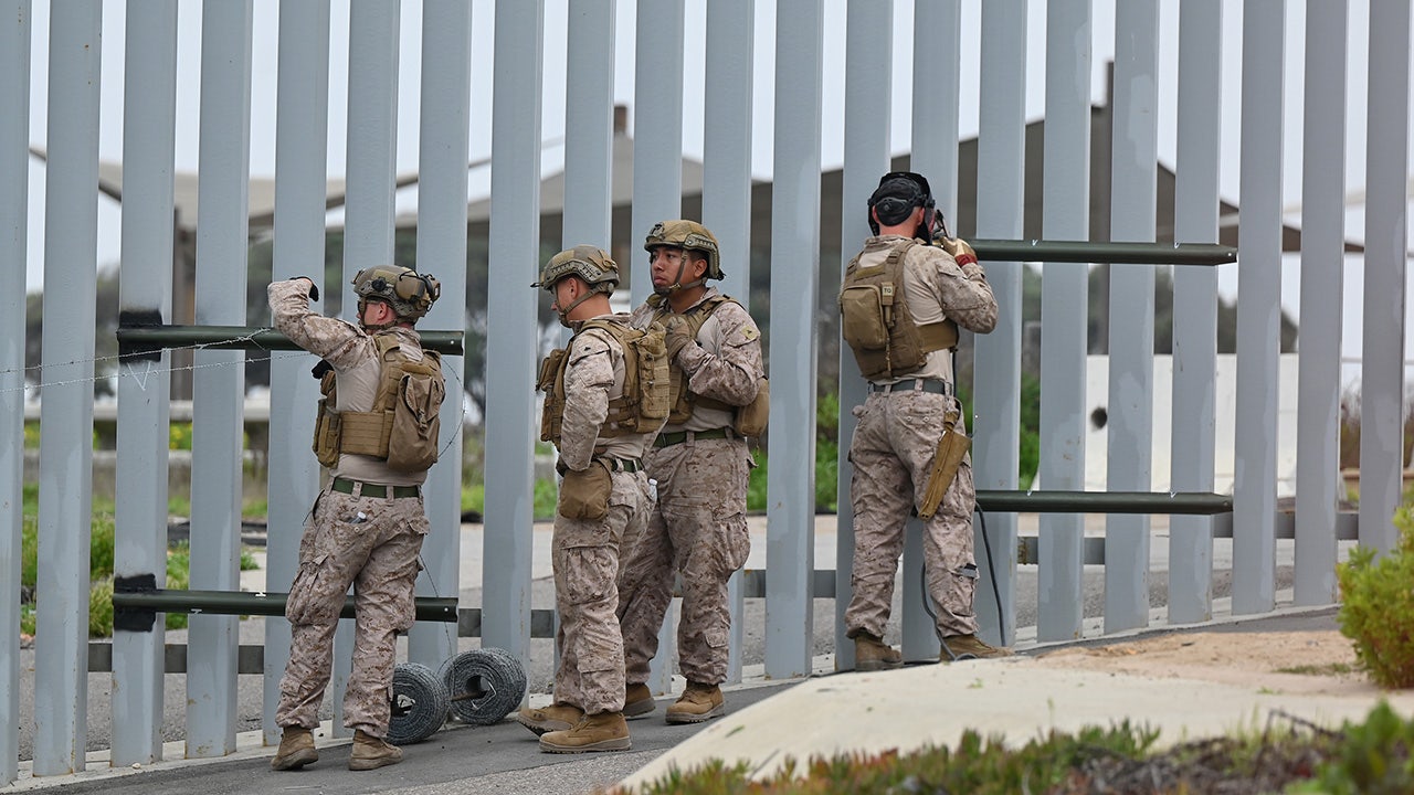 Trump order turns federal land at US border into military installation