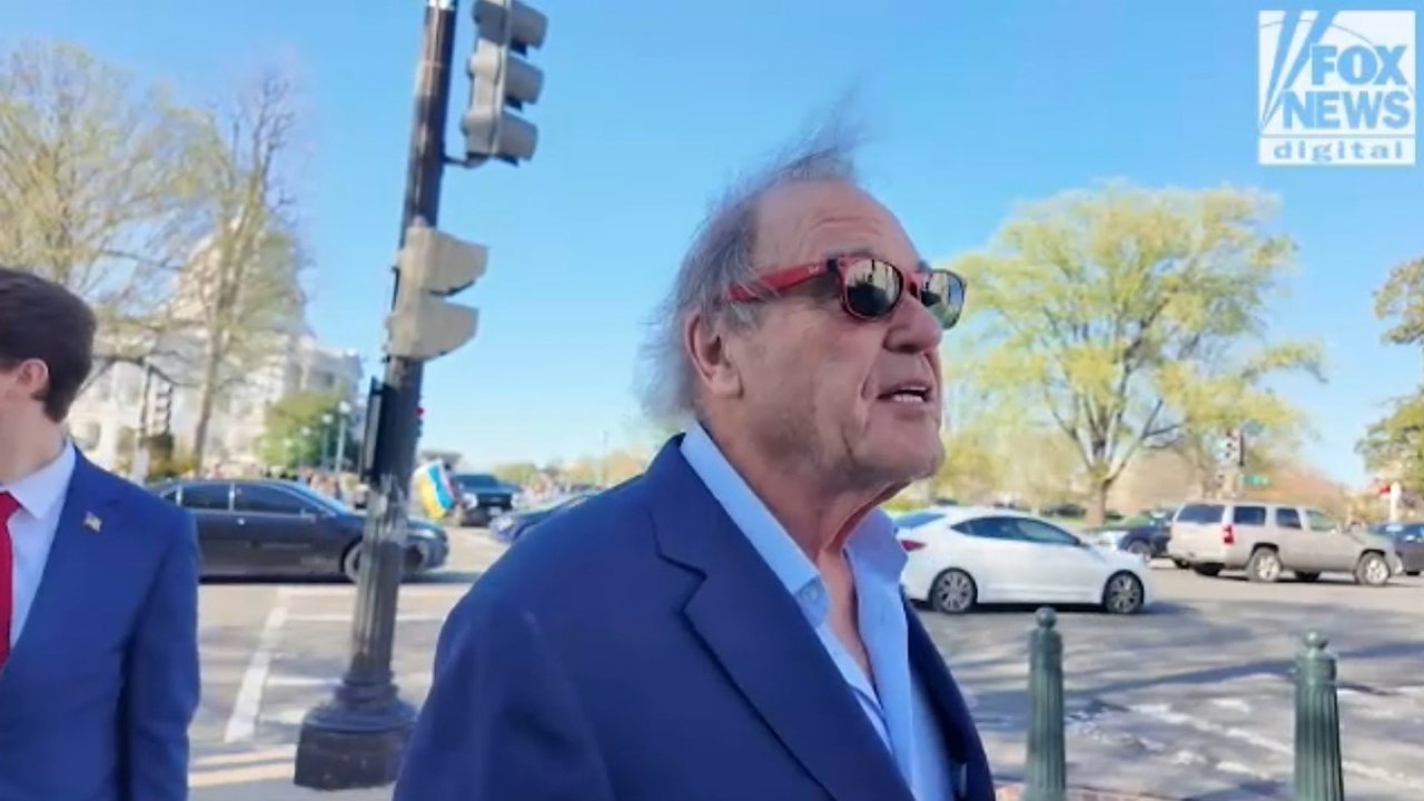 Left-wing movie director Oliver Stone blasts Dems for ‘lying’ during Russiagate probe
