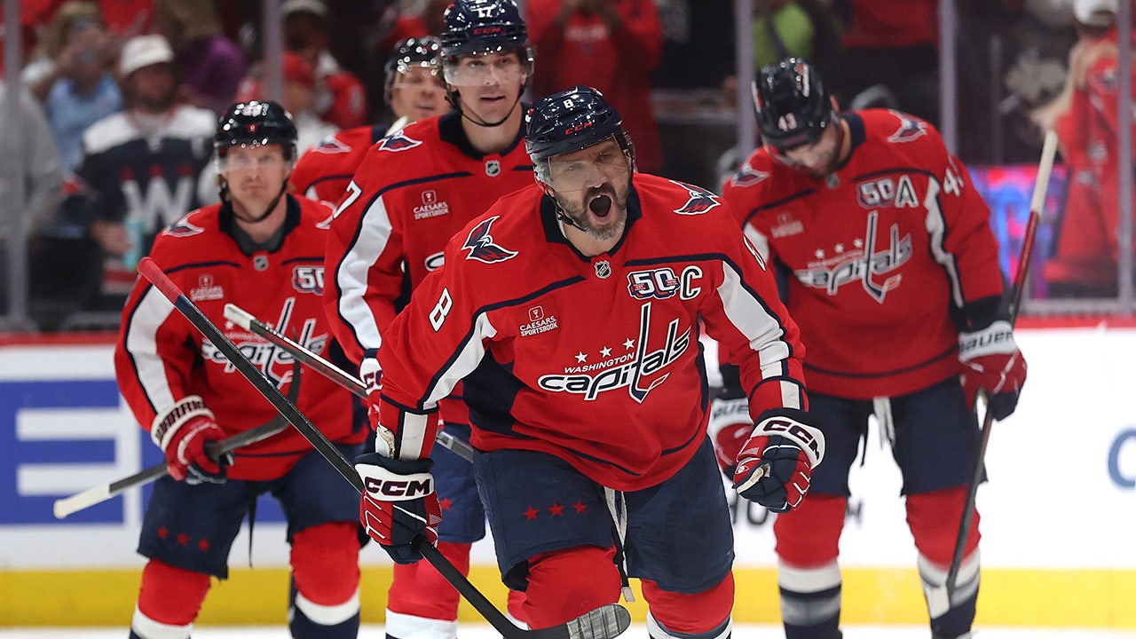 Alex Ovechkin ties Wayne Gretzky’s NHL goal record