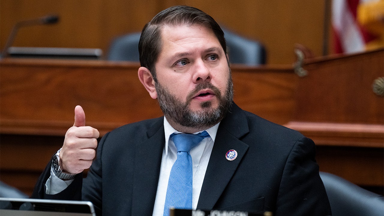 Sen Gallego vows to block Trump’s VA nominees