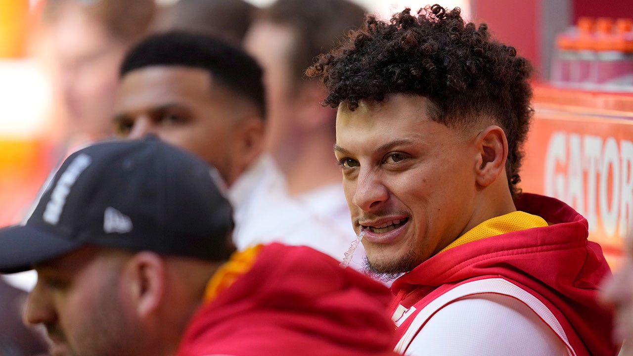 Chiefs: Patrick Mahomes’ mom says he almost quit football in high school