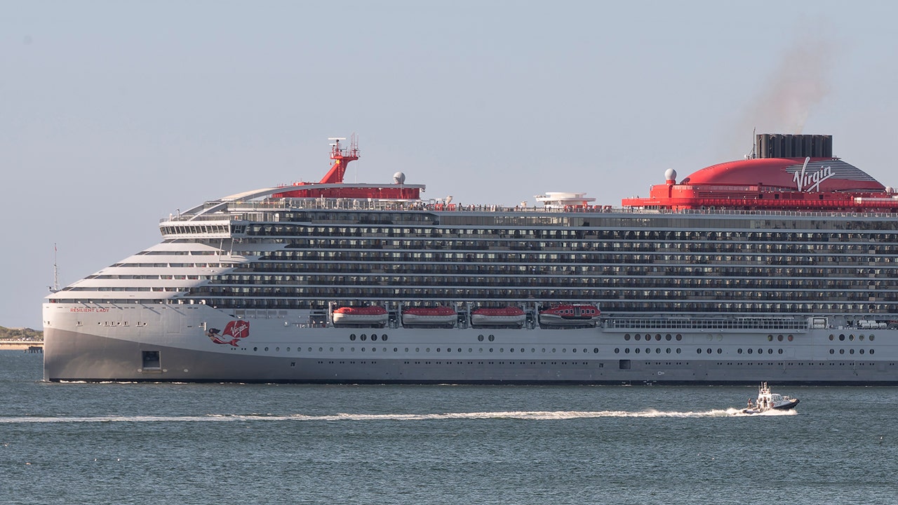 California CEO accused of choking cruise passenger in barefoot dance dispute