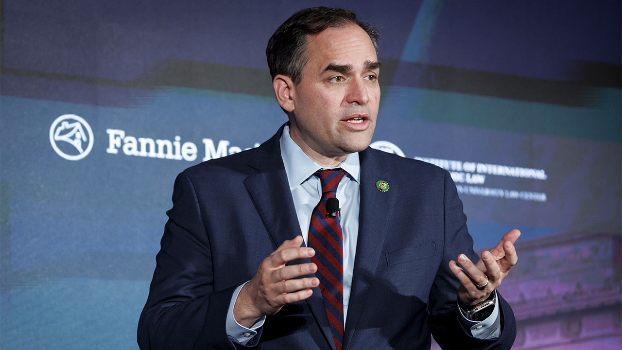 Dem takes aim at Trump, Tillis in 2026 Senate launch video: ‘Tanking our economy’
