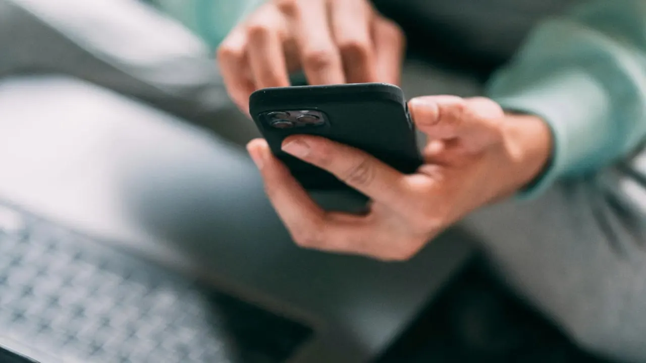 Why emails are disappearing from your iPhone and 5 proven ways to fix it