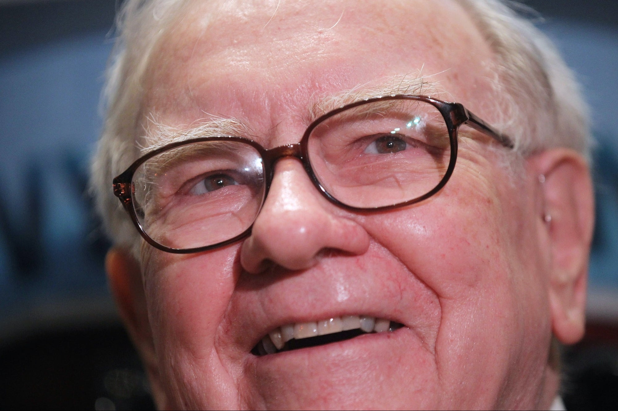 Warren Buffett Doesn’t Believe in 10,000 Hours of Practice