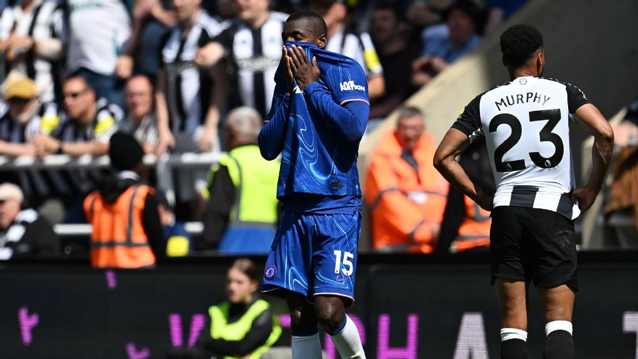 Jackson’s red card leaves Chelsea without a striker, despite £1bn spending