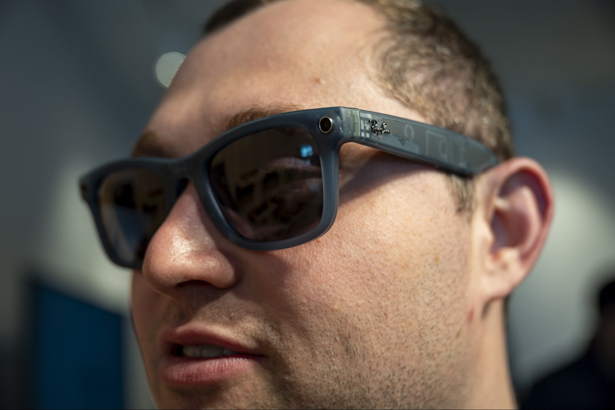 Apple Is Developing AI Smart Glasses to Take on Meta, Google