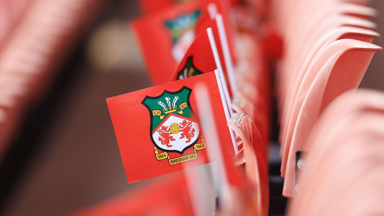 Wrexham Women’s coach Steve Dale retires after four seasons