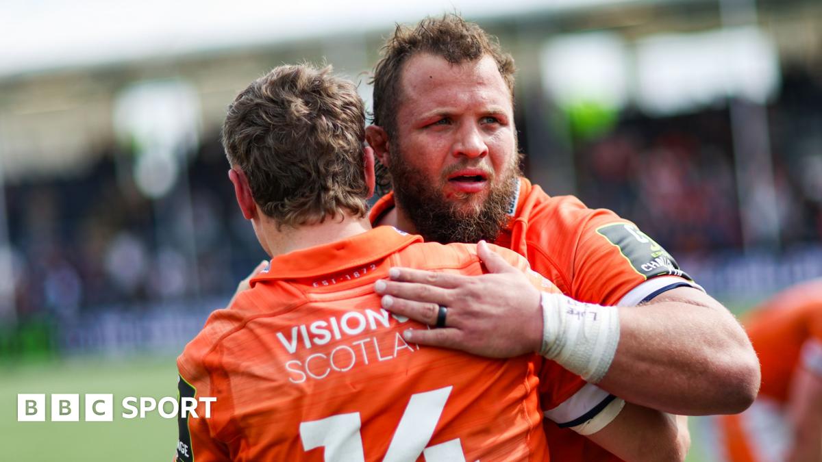 United Rugby Championship: Edinburgh boost play-off hopes with win at Connacht