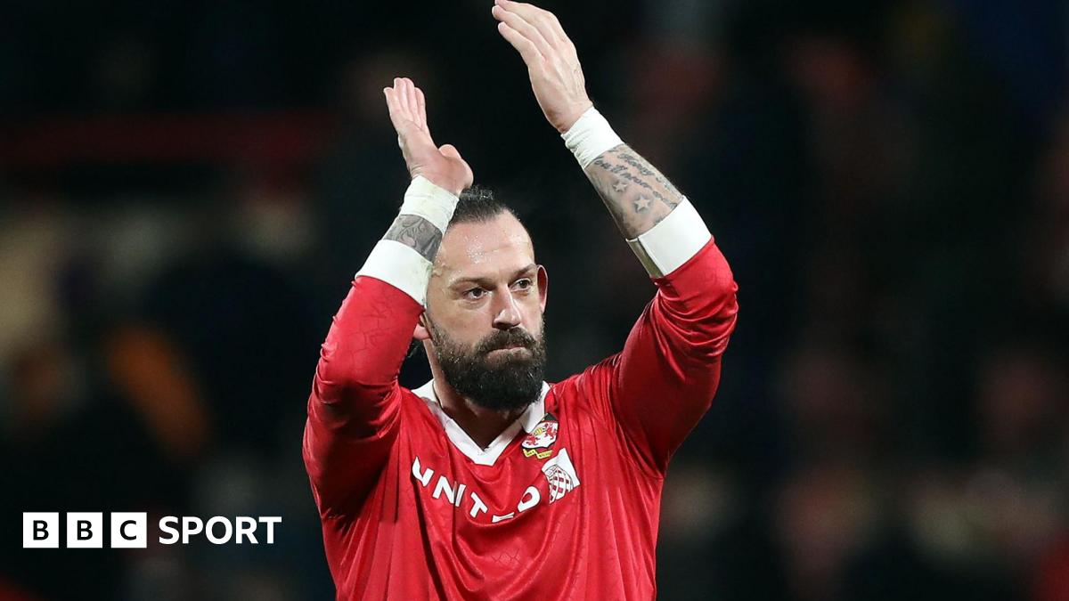 Steven Fletcher: Striker to leave Wrexham ‘not by choice’