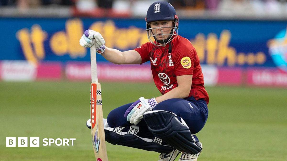 Heather Knight: England batter ruled out of rest of summer with hamstring injury