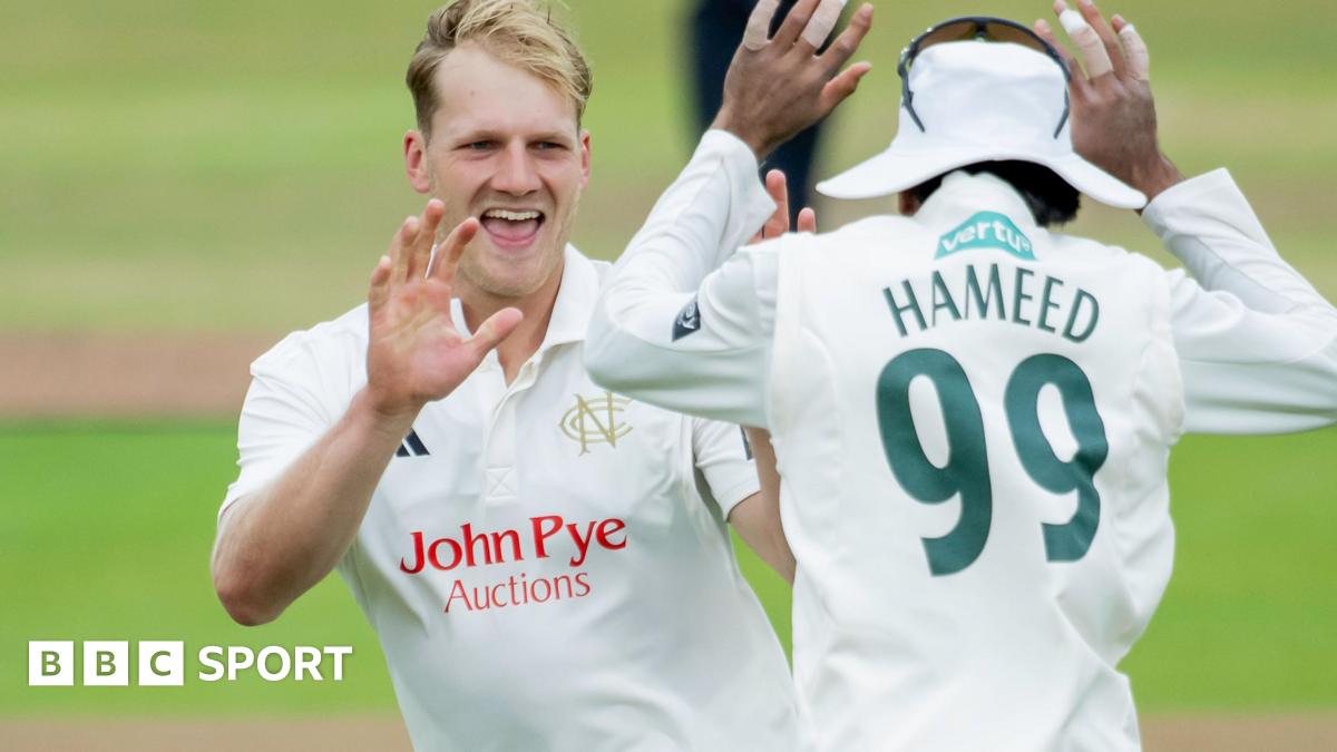 County Championship: Leaders Nottinghamshire beat Yorkshire by 163 runs