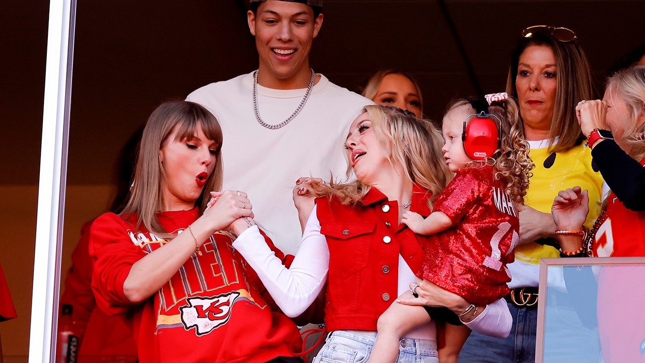 Brittany Mahomes applauds Taylor Swift for reclaiming ownership of her music