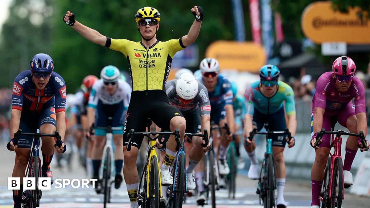 Giro d’Italia: Olav Kooij wins stage 12