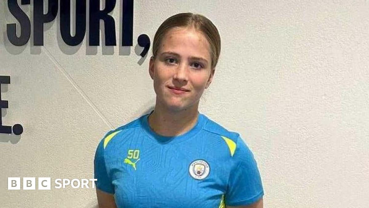 Women’s Nations League: Abbie Smith balancing first NI call-up with GCSE exams