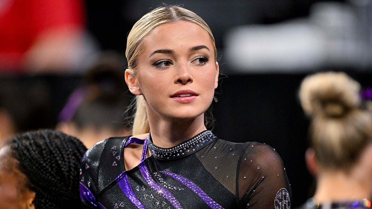 Livvy Dunne speaks out about stalking concerns from persistent autograph seekers