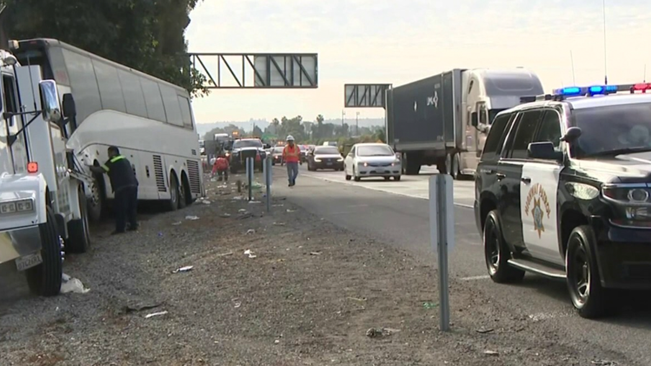 Los Angeles tour bus crash leaves 1 dead, several others injured on Mother’s Day