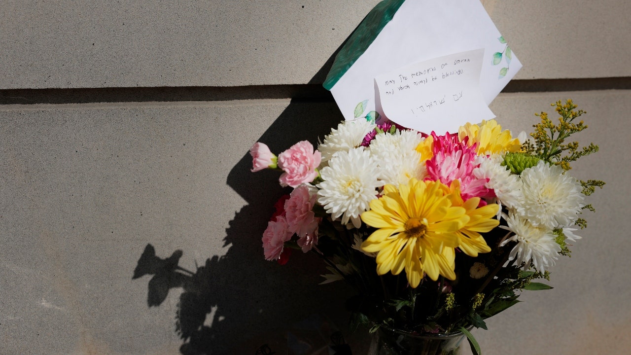 Social media users show support for accused killers as experts sound warnings