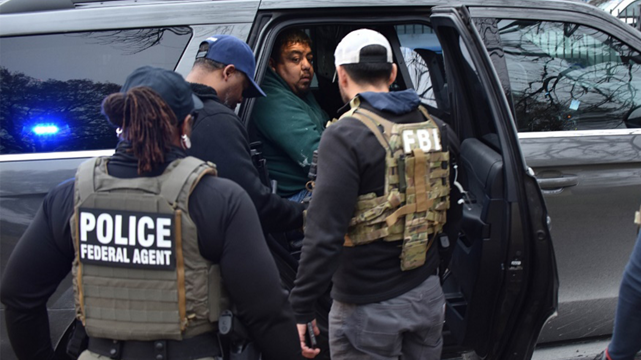 Trump administration aims for 3,000 arrests of illegal immigrants each day