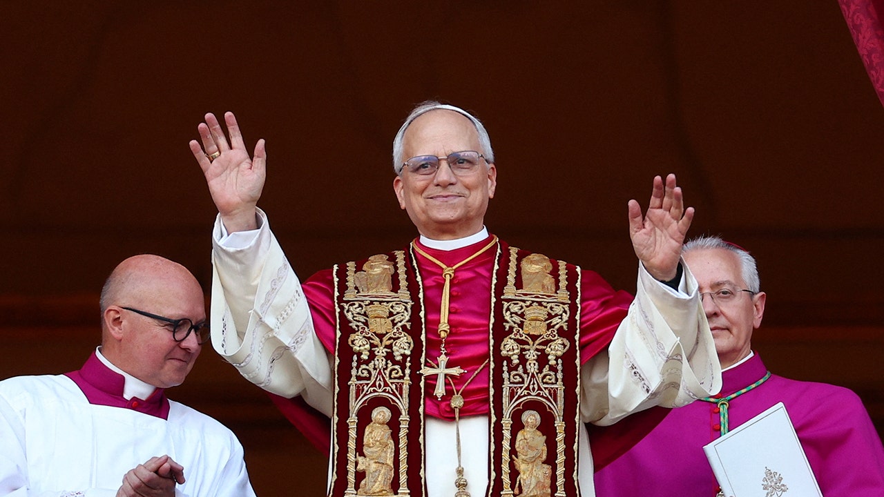 How to congratulate, celebrate Pope Leo XIV in Italian