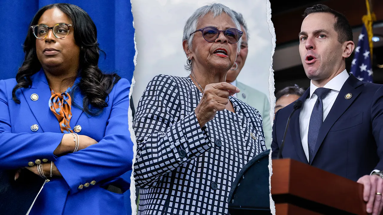 House Democrats under fire for storming Newark ICE facility
