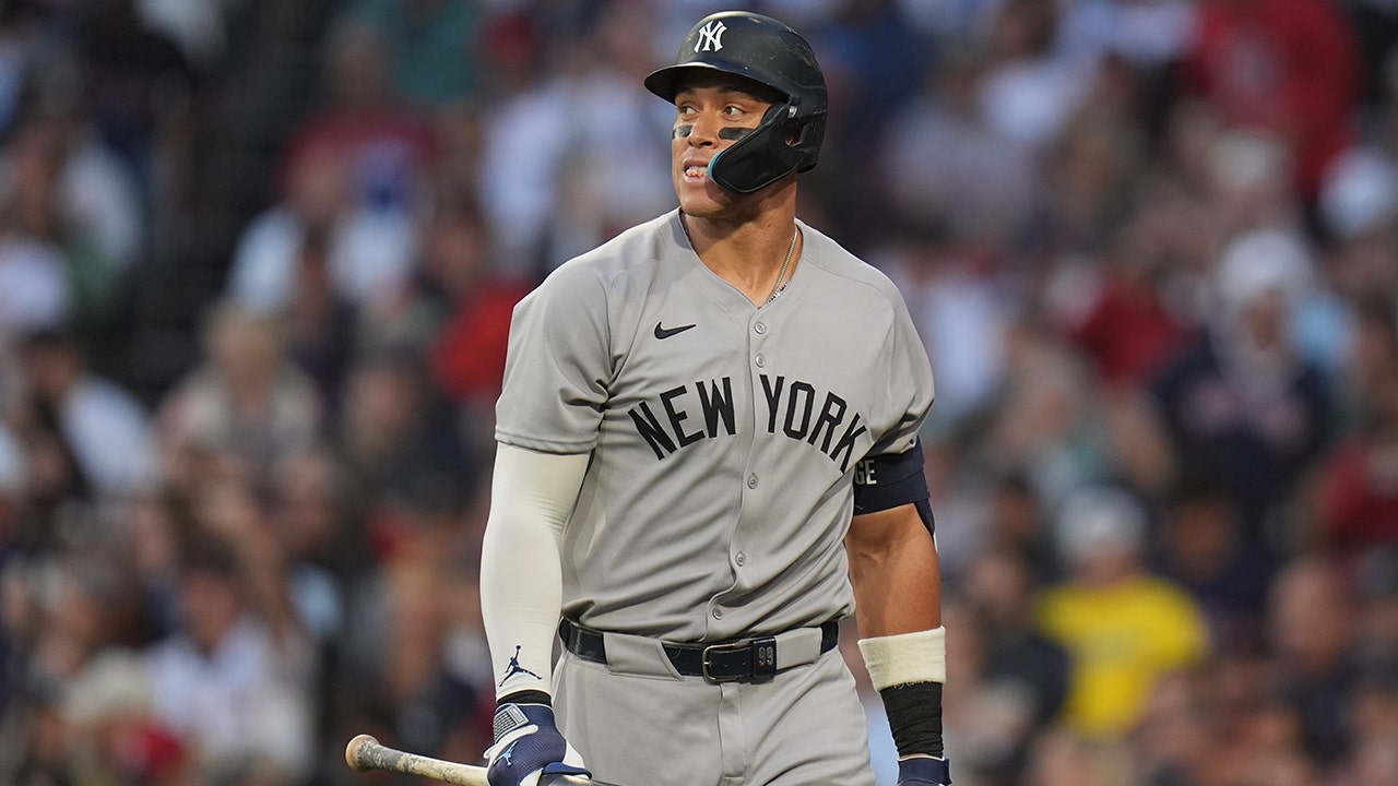 Yankees’ AL East lead shrinks to 3.5 games after weekend sweep by Red Sox