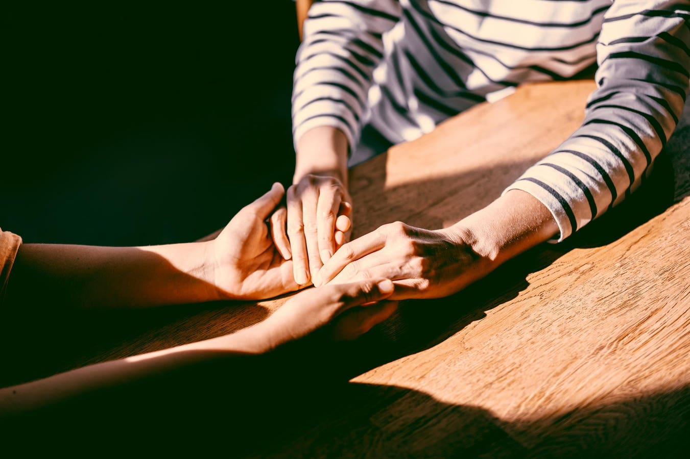 2 Ways Real Friendships Help You Survive Tough Times, By A Psychologist