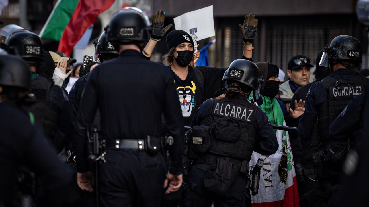 Mexico changes LA hotels for Gold Cup over safety concerns