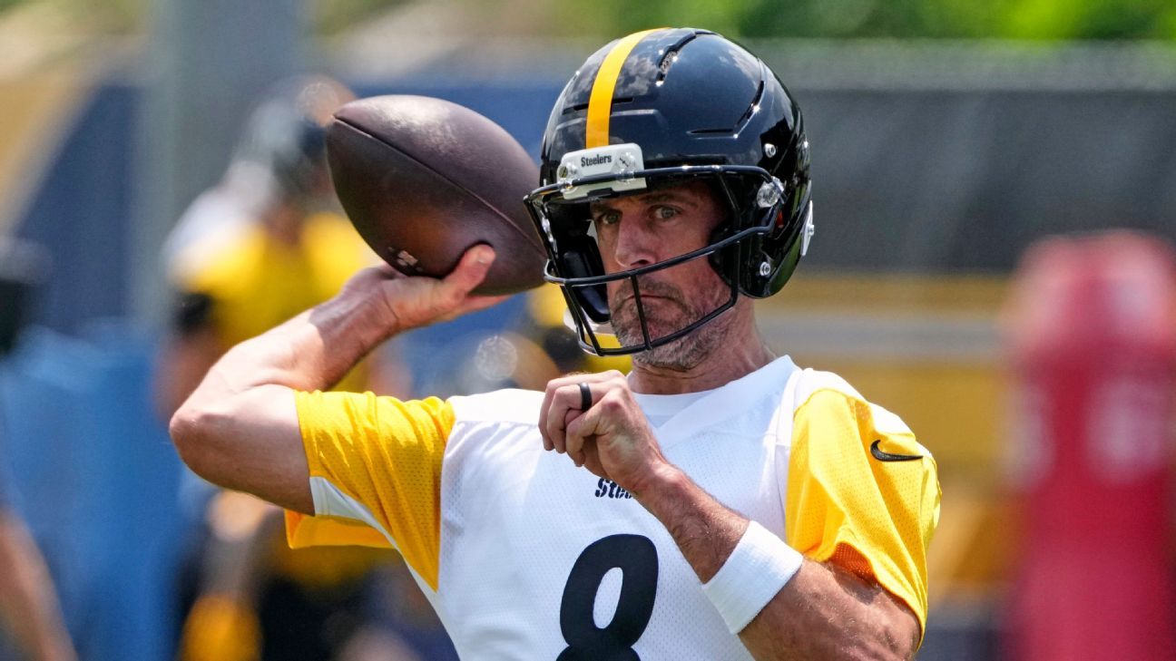 Aaron Rodgers opens Steelers camp with INT, talks SB hopes