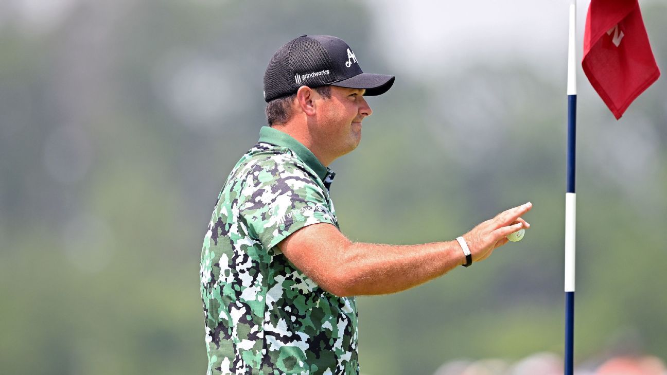 Patrick Reed makes rare U.S. Open albatross, finishes with 73