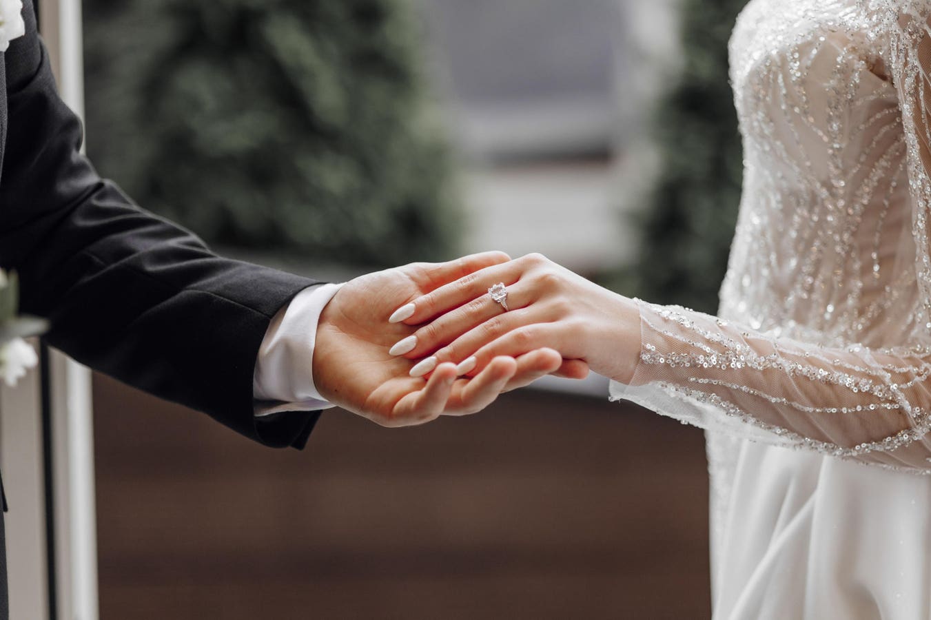 2 ‘Marriage Myths’ That Keep You Unhappy — According To A Psychologist