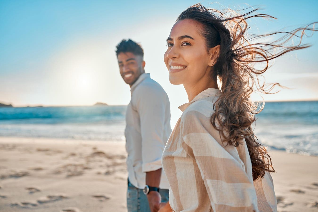 3 Things You Need To Know To ‘Feel Seen’ In Relationships, By A Psychologist