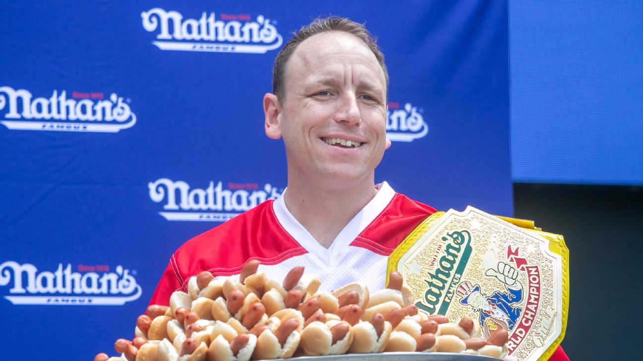 Joey Chestnut returning to Nathan’s hot dog eating contest
