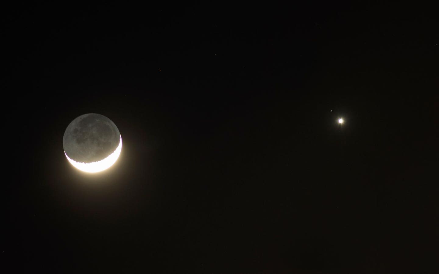 Don’t Miss This Weekend’s Sky Show — The Moon, Venus And A Star Cluster