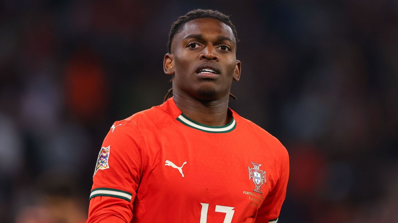 Transfer rumors, news: Arsenal, Chelsea eye Milan’s Leão