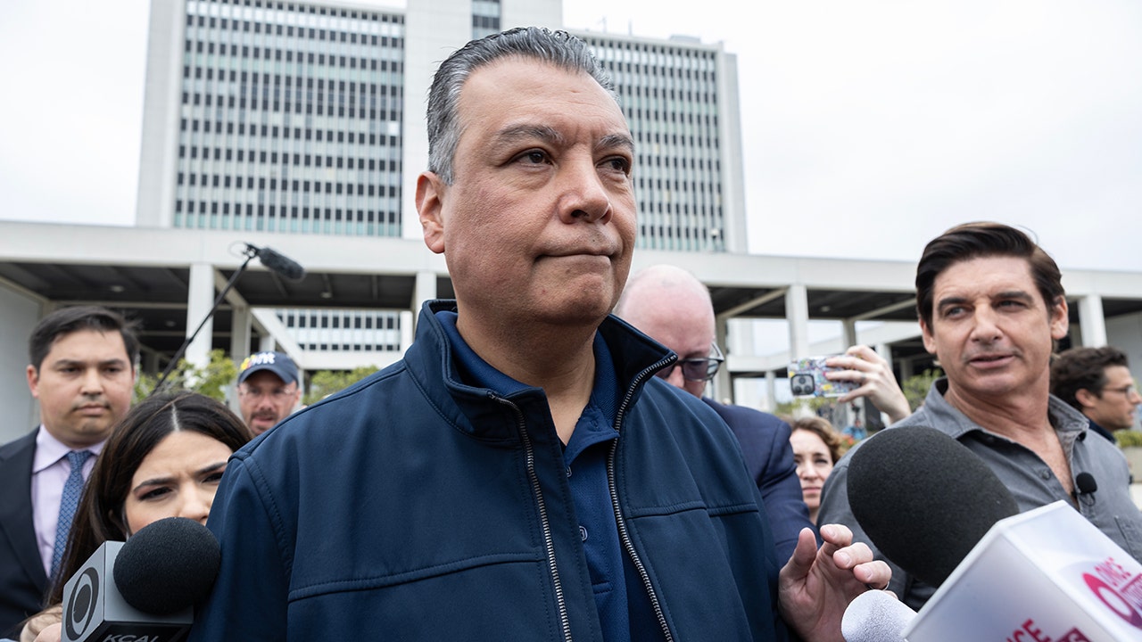 Sen. Padilla responds to VP Vance calling him ‘Jose’ during LA presser