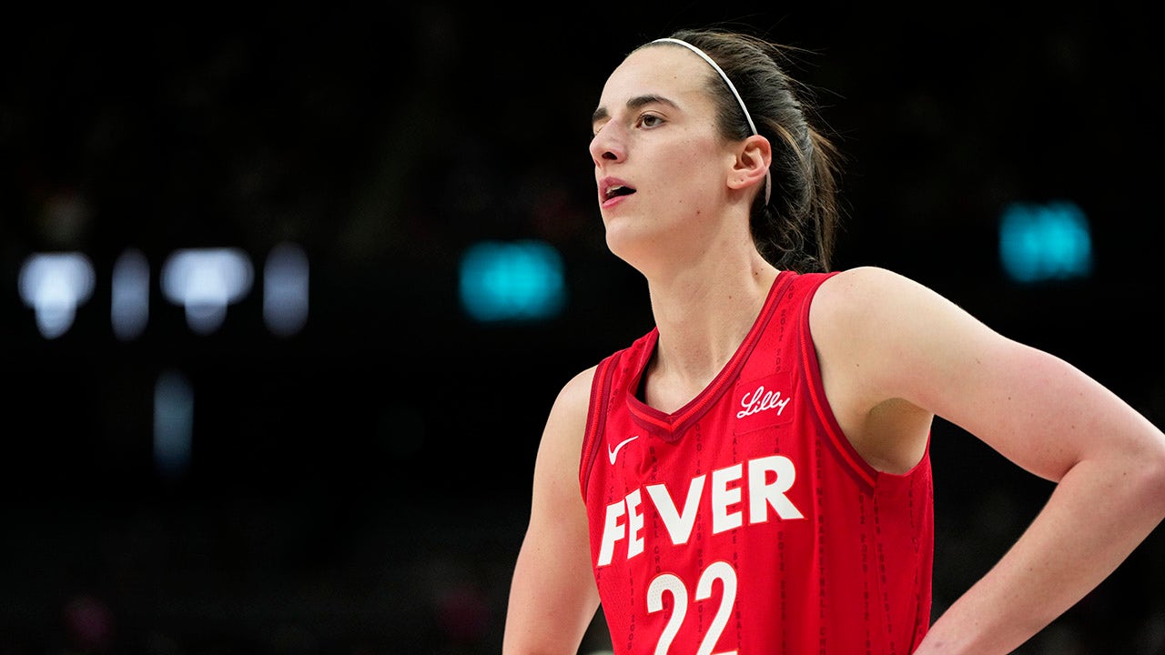 Paige Bueckers says pressure on Caitlin Clark is ‘inhumane’ amid shooting slump