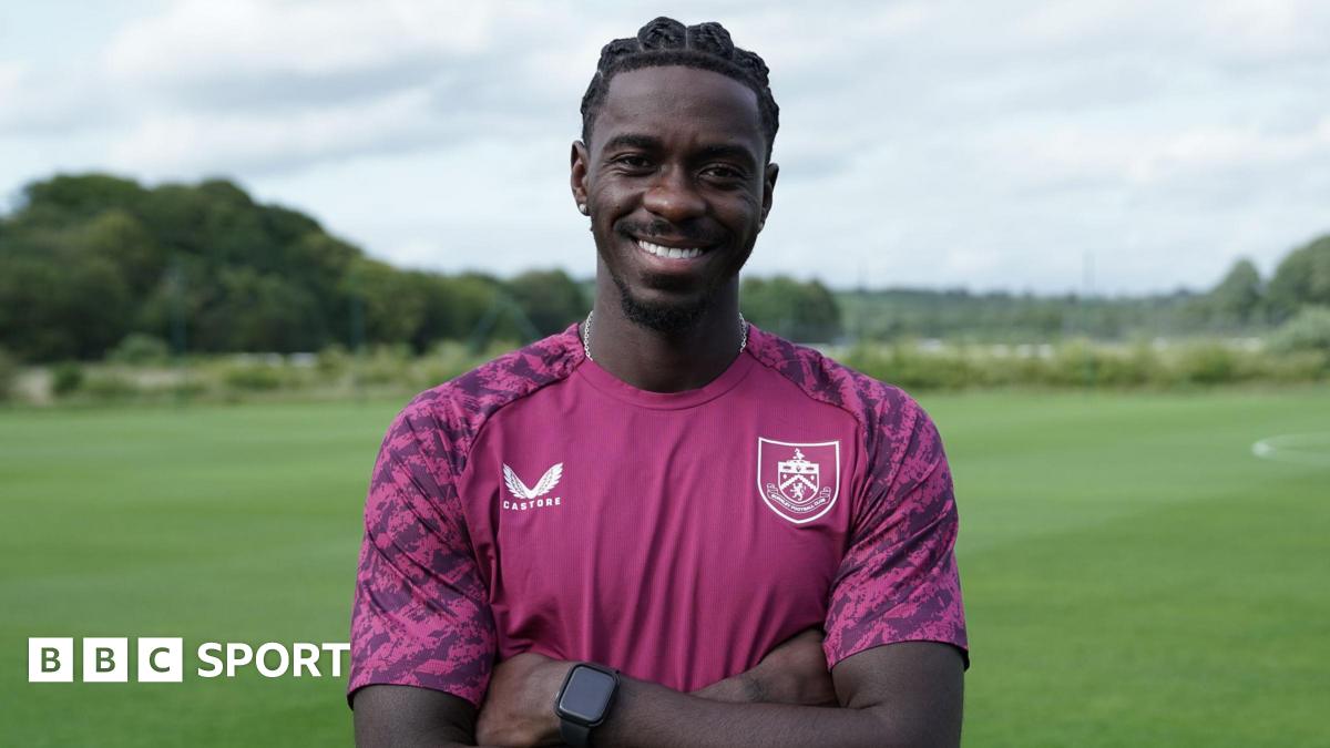 Axel Tuanzebe: Burnley sign centre-back on free transfer from Ipswich Town