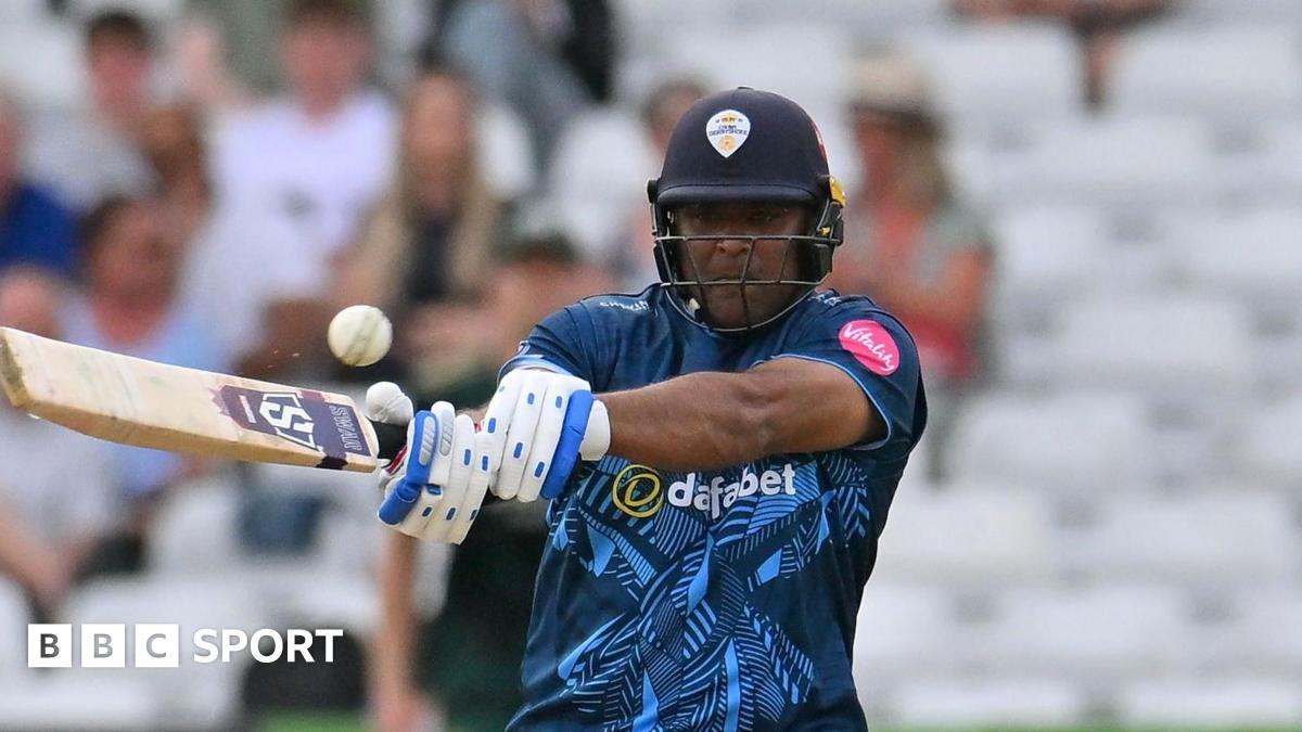 T20 Blast: Derbyshire beat Leicestershire by seven wickets