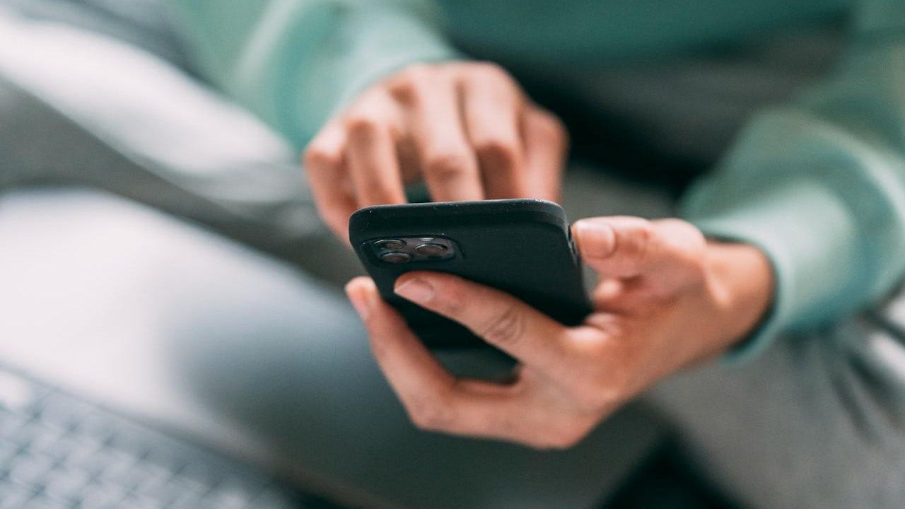 DMV scam texts target drivers in 14 states with fake penalty threats