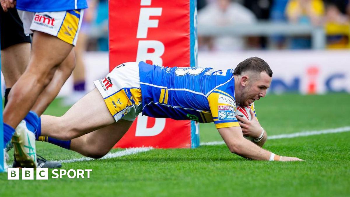 Super League: Leeds Rhinos 36-12 Warrington Wolves – Cameron Smith tries help hosts to victory