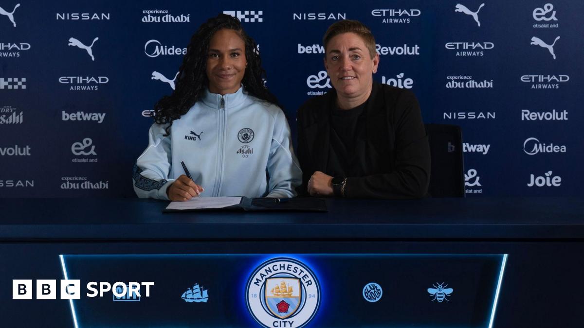 Jade Rose: Manchester City sign Canada defender until June 2029